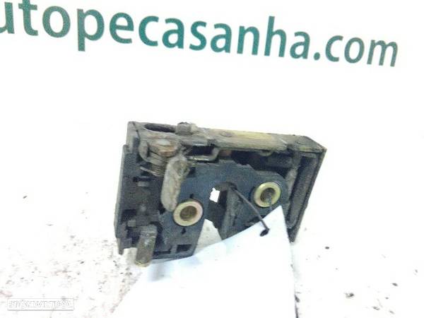 Fecho Da Porta Trás Esq Volkswagen Passat Variant (3A5, 35I) - 2