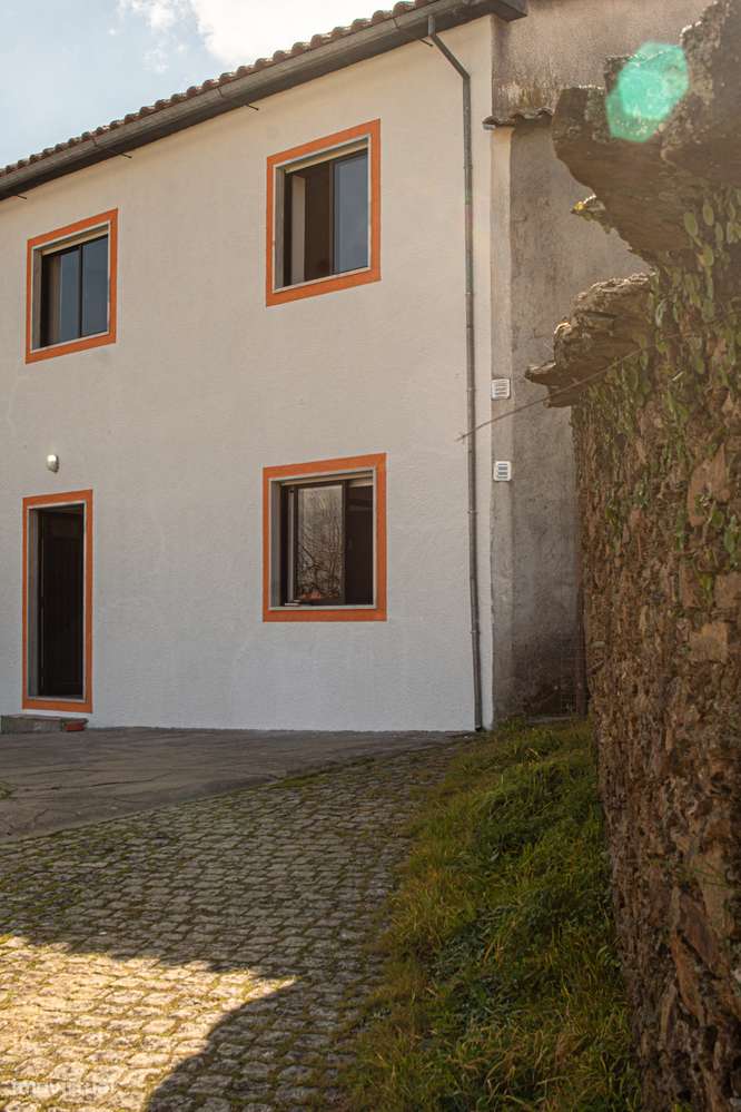 Moradia T3 com Garagem em Pousafoles, aldeia perto de Castelo Branco - Grande imagem: 5/40