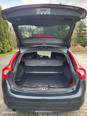 Volvo V60 D2 Drive-E Momentum - 15