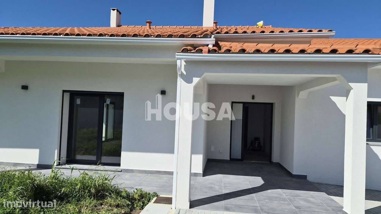 Moradia T3 Térrea Geminada – NOVA-26