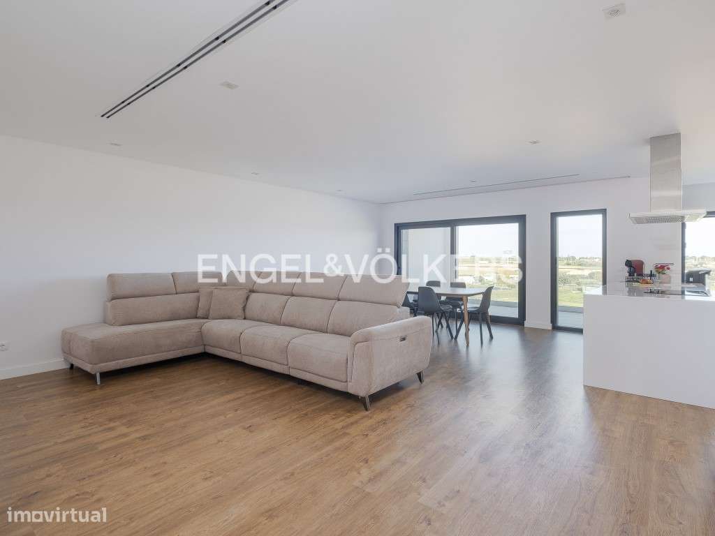 Duplex T3 1 Em Prestigiada Urbanizacao No Montijo