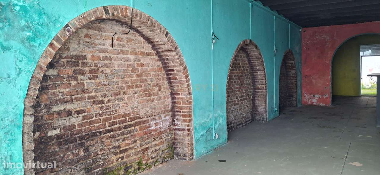 Moradia com Dois Andares no Centro de Coruche com Vista Rio-28