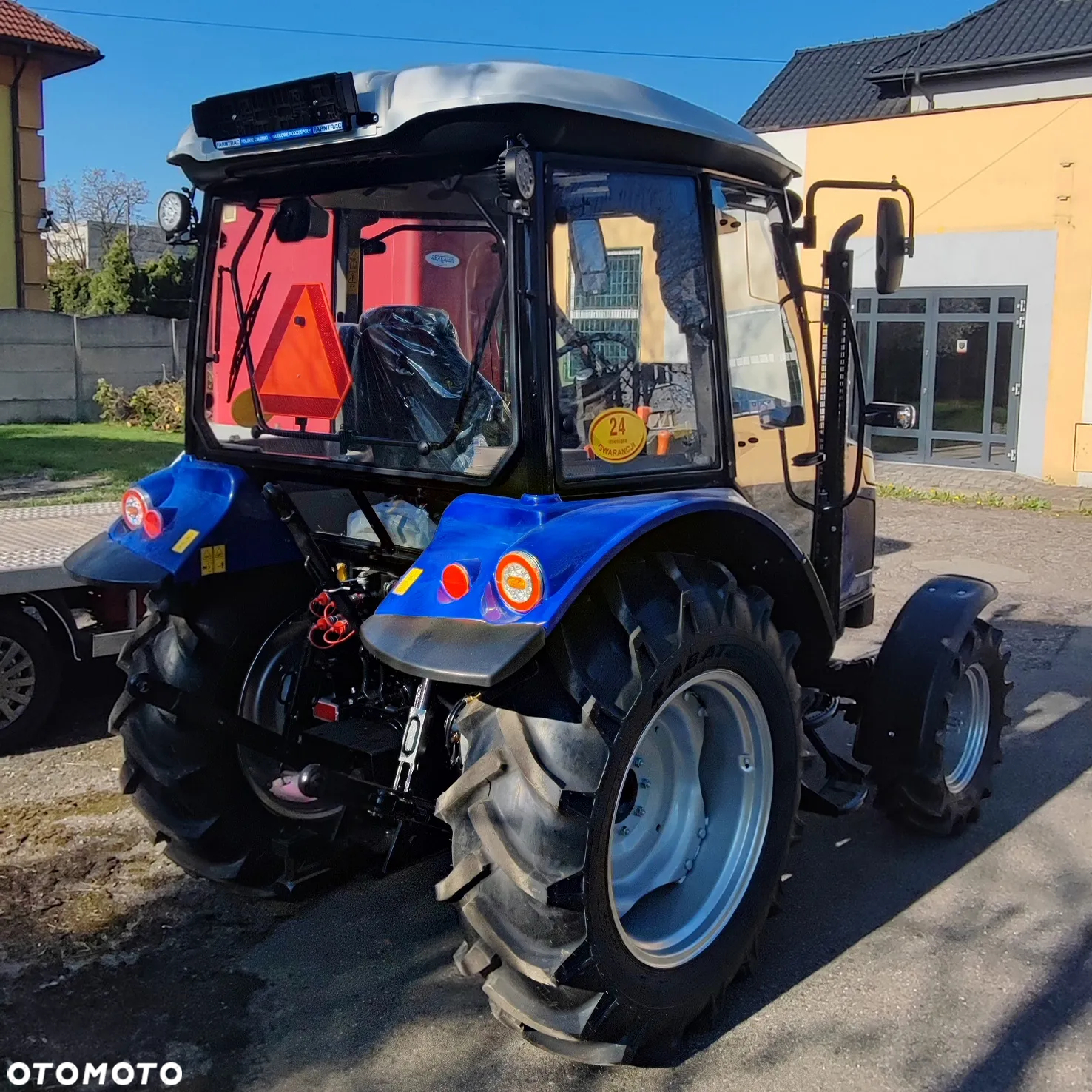 Farmtrac 555 DTc V - 9