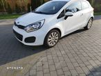 Kia Rio 1.2 L - 4