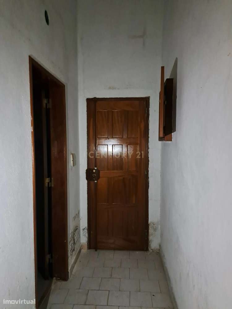 Garagem com 66 m2, para venda no Cacém - Grande imagem: 4/7