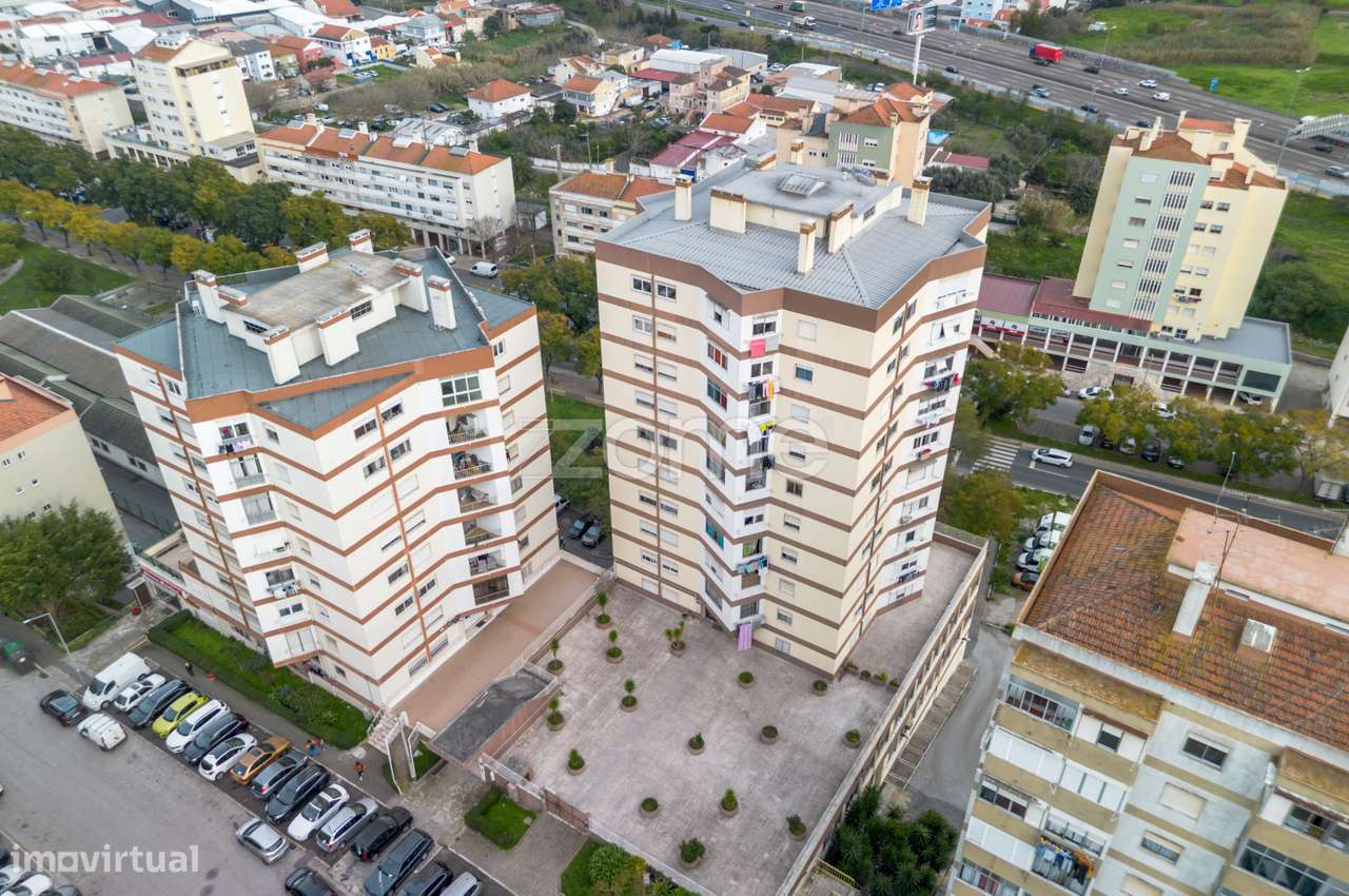 Apartamento T3 - complexo residencial fechado na Póvoa de Santo Adr... - Grande imagem: 3/36