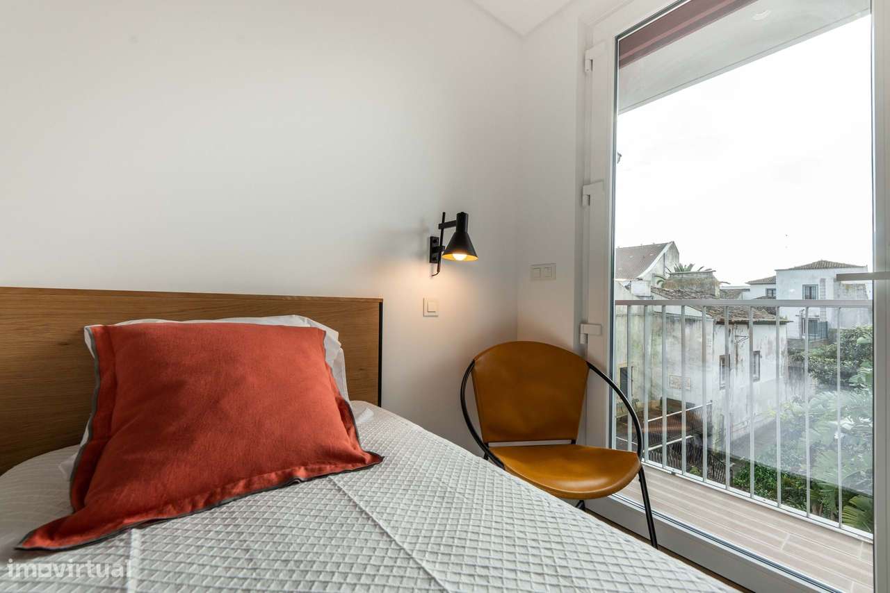 Apartamento T2 com licença AL no coração de Ponta Delgada-16