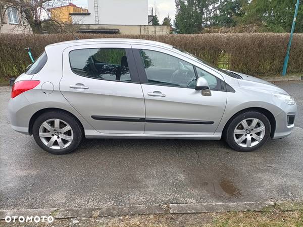 Peugeot 308 - 13