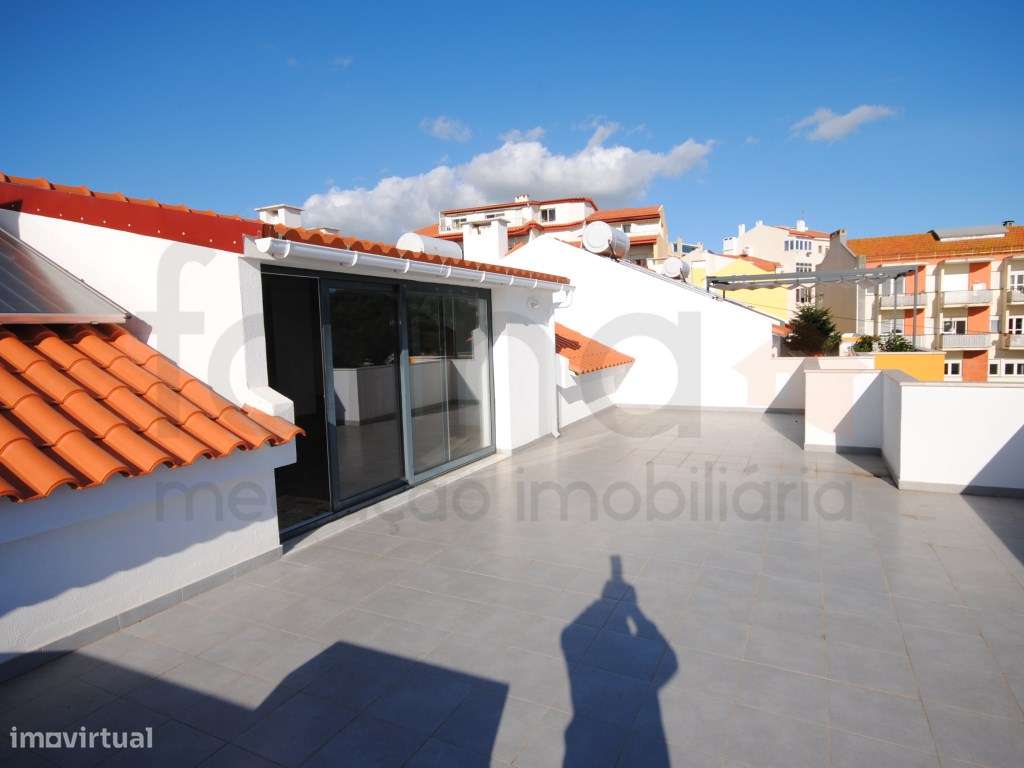 T3 Duplex com terraço centro da Parede-57