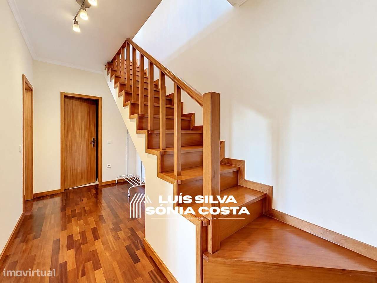Apartamento Duplex c/ 192m2, Generosa Garagem, Varanda, Elevador -...-26