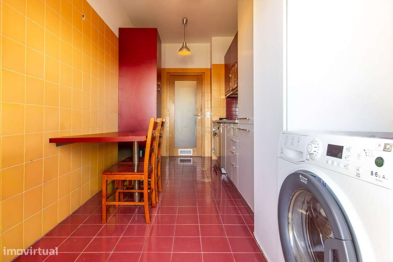 Barreiro / Lavradio - Apartamento de 4 assoalhadas com varandas e luga-5