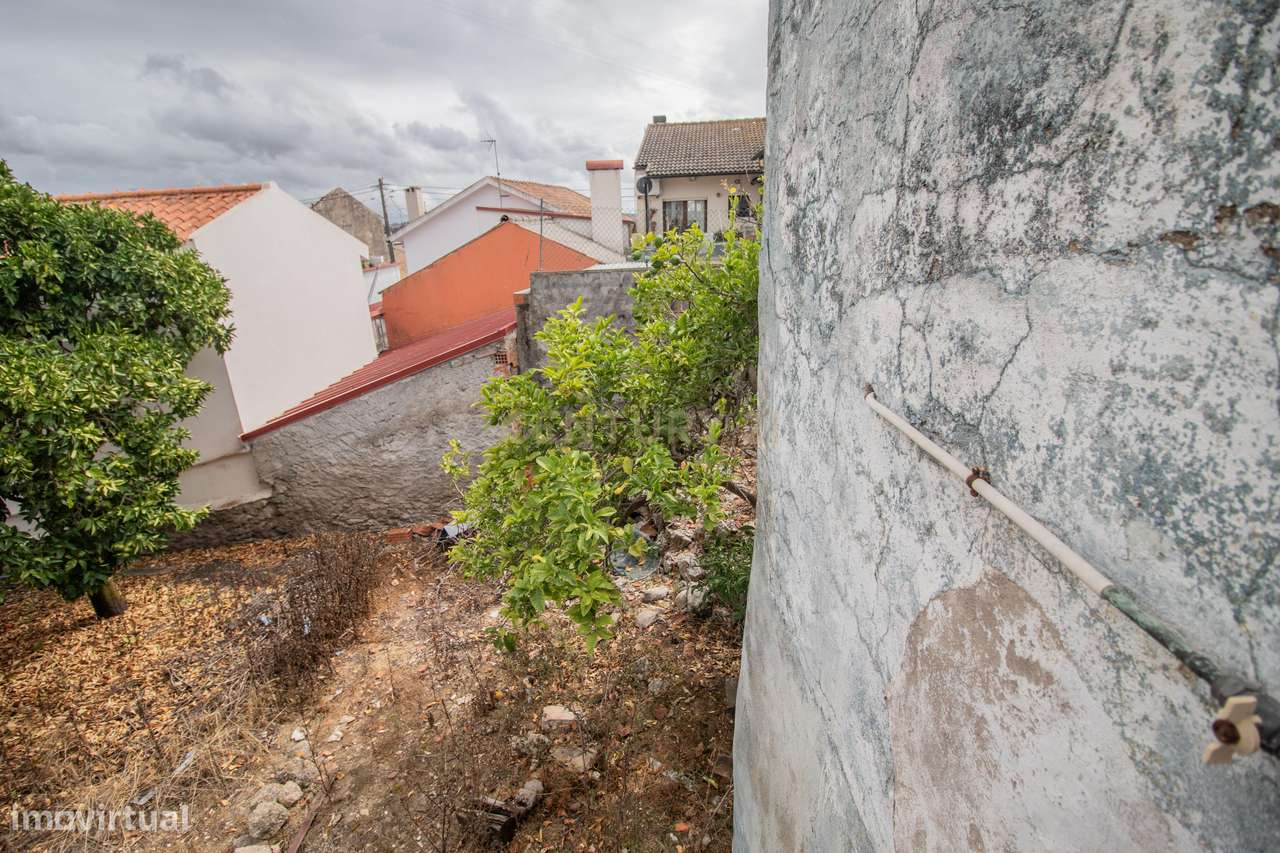Moradia para recuperar com 250 m² em Vila Verde – Figueira da Foz-36