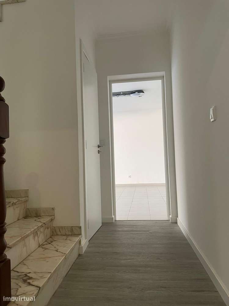 Moradia T3 Geminada - Estradas das Machadas - Totalmente Renovada-7