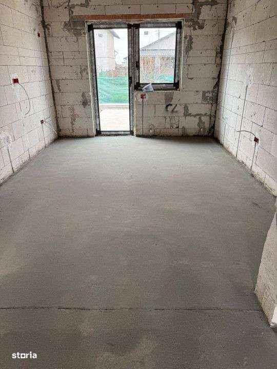 CASA LA SOL CUMPANA | TOATE UTILITATILE | 3 DORMITOARE |CURTE GENEROAS - Imagine principală: 5/12