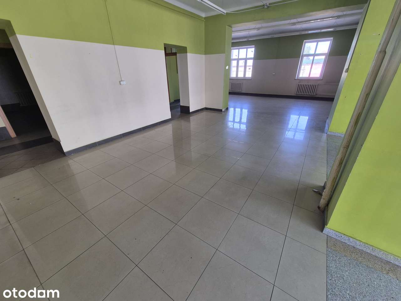 Loka 260m2 w Centrum Pińczowa z Parkingiem - Pełny obrazek: 5/10