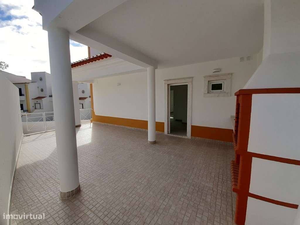 Moradia V3+1 c/vista mar na Ericeira-34