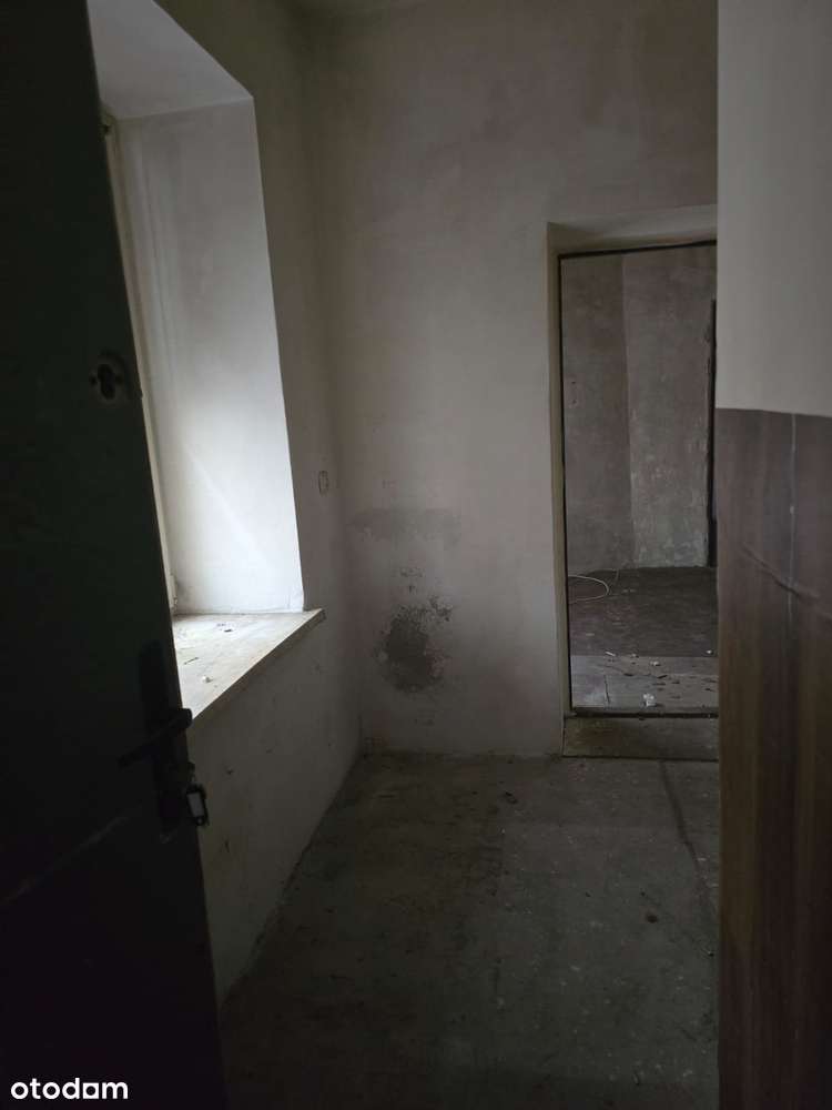 kawalerka z ogrzewaniem miejskim centrum Będzina-5