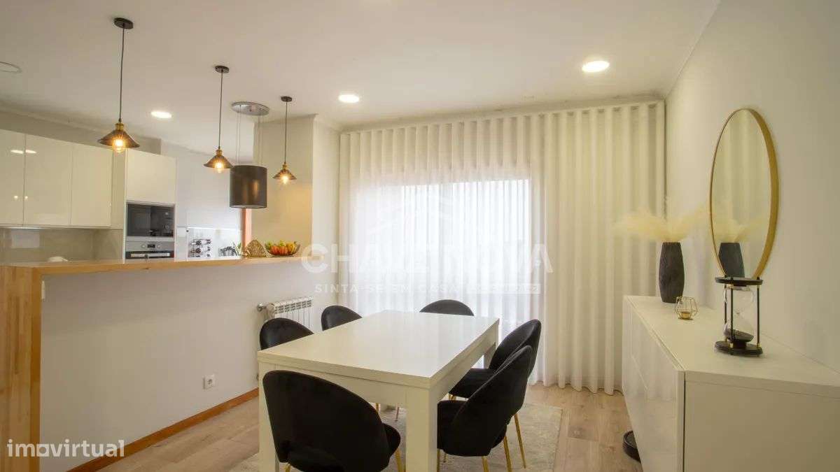 T3 Último Piso c/ Lugar de Garagem e Arrumo em Lourosa - Grande imagem: 2/29