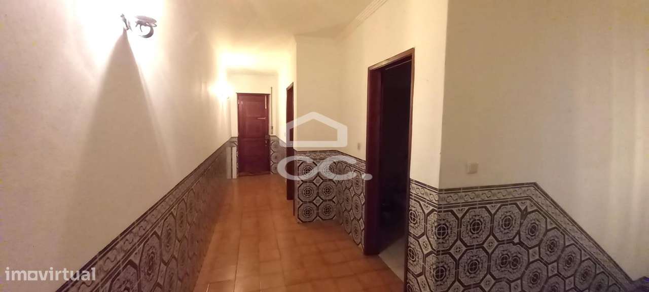 Moradia T3 com 3 pisos em Beja-18