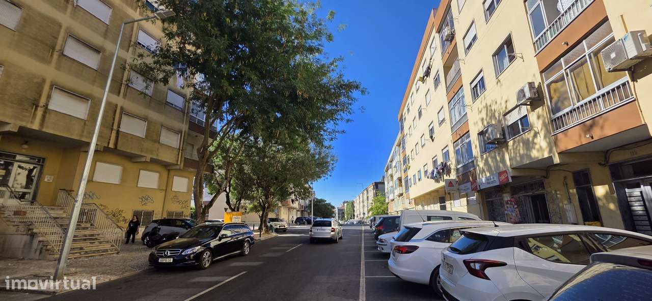 T2 na Serra das Minas com excelente localização e boas áreas-17