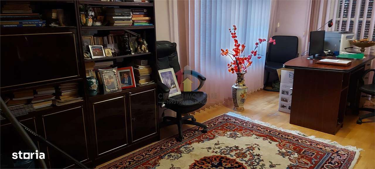 Vila D+P+1+pod  Centru 7 cam Suprafata 480 mp - Imagine principală: 5/20