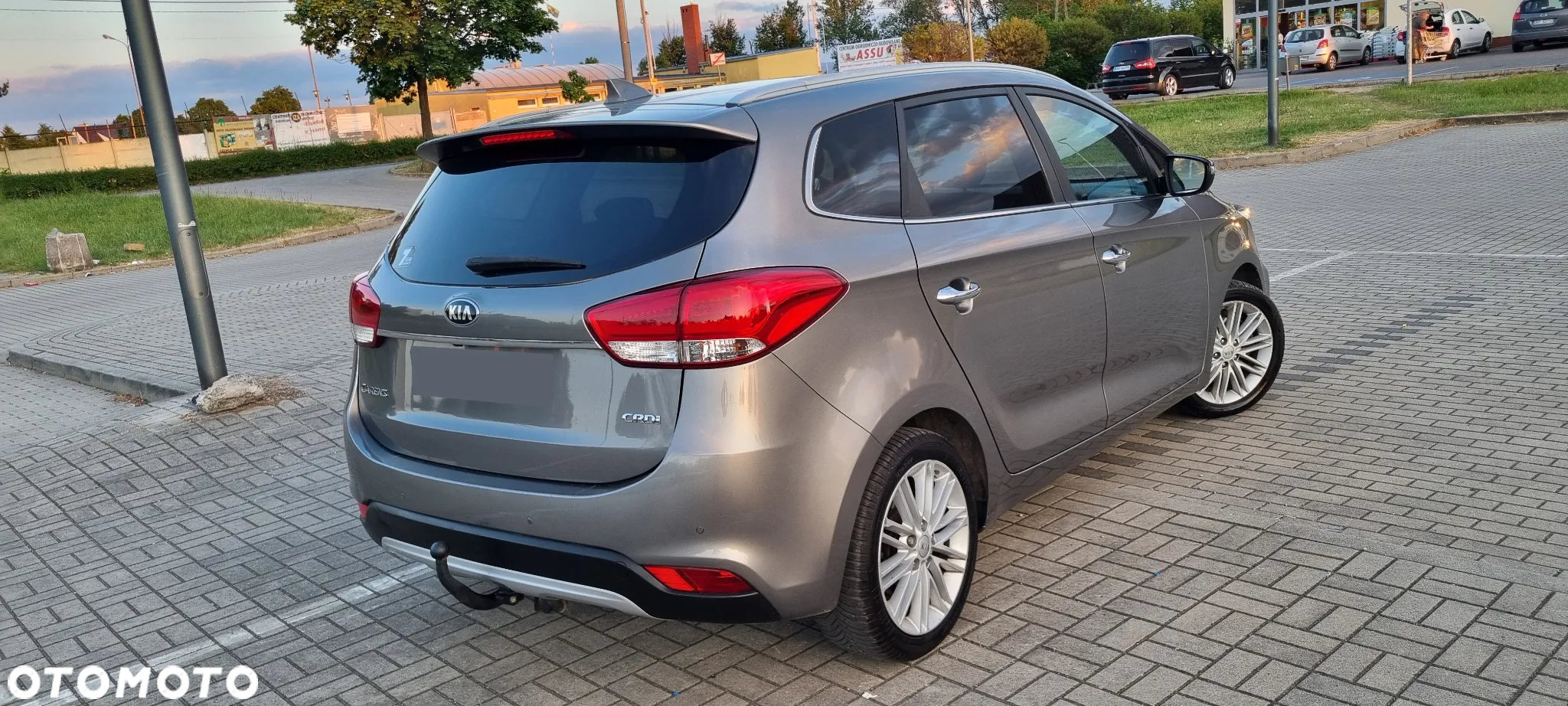 Kia Carens 1.7 CRDi XL 7os - 3