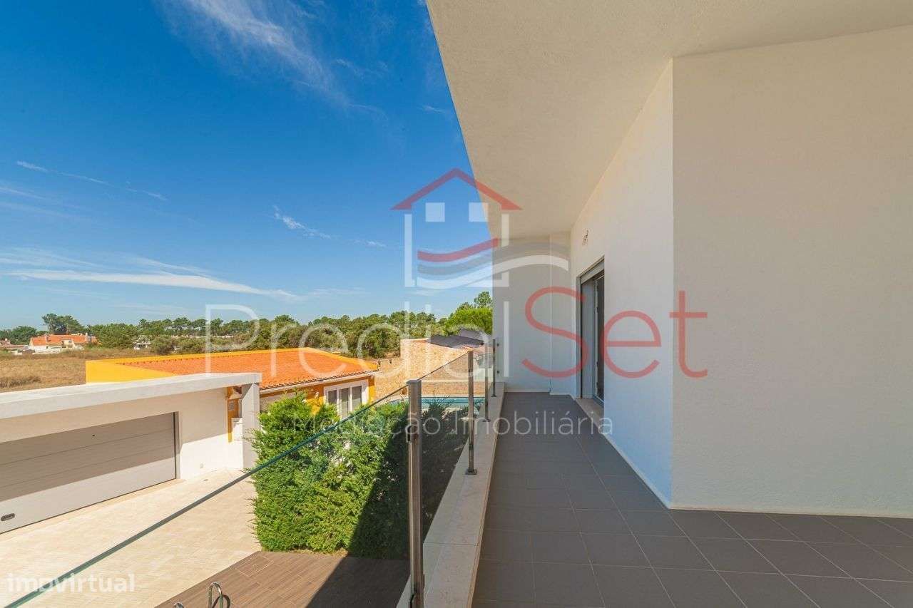 Moradia T4 de Luxo Nova com piscina na Quinta Dos Foios , Azeitão - Grande imagem: 4/60