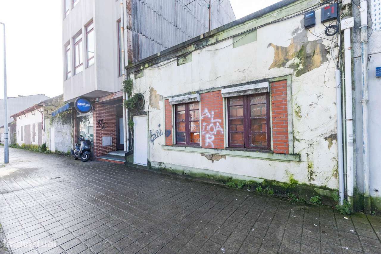 Moradia com Terreno para Construção em Ramalde ,Porto-12