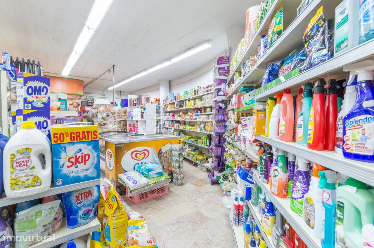 Minimercado p/ trespasse - no Mercado de Rio de Mouro - Grande imagem: 4/23