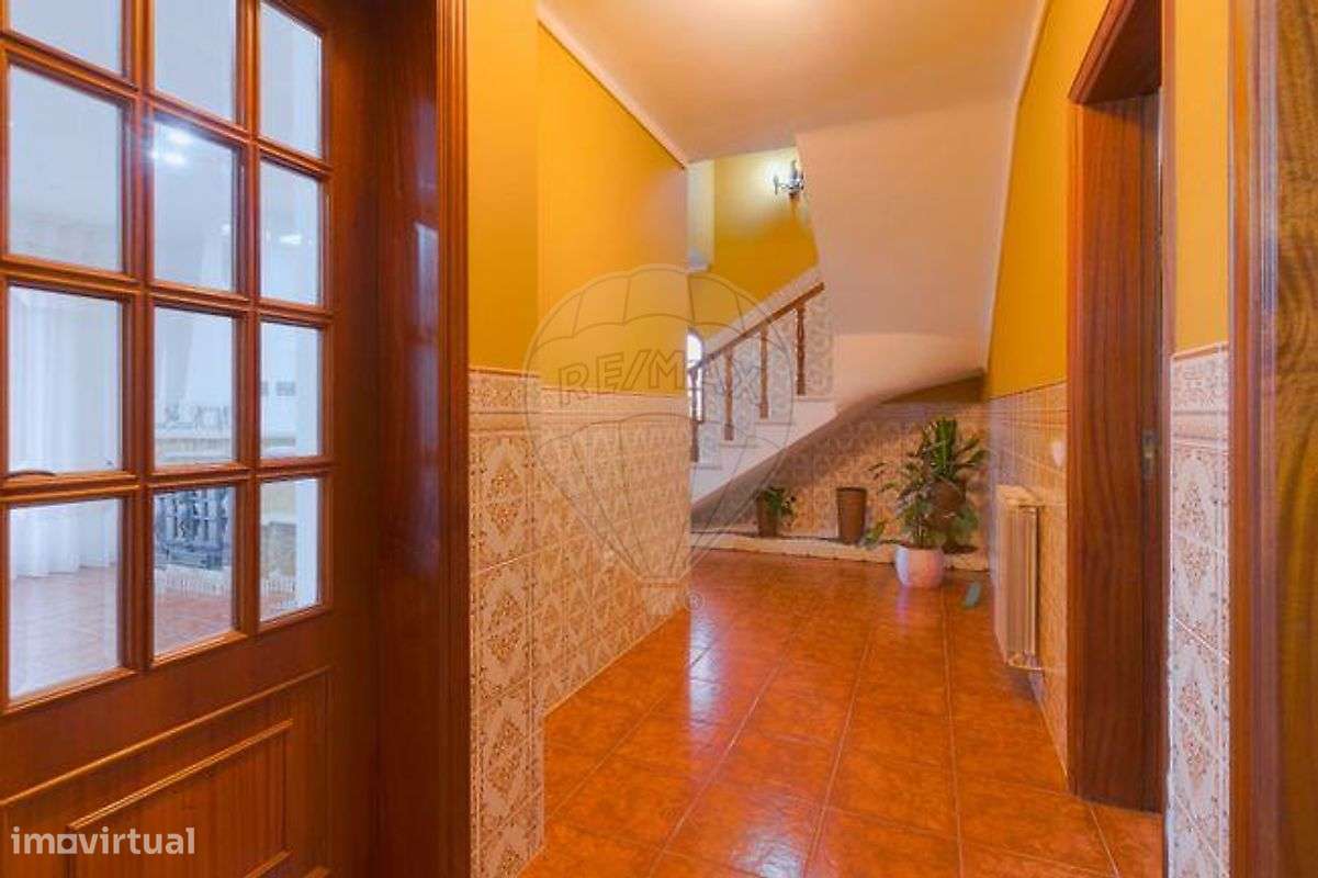 Moradia T4 para venda-12