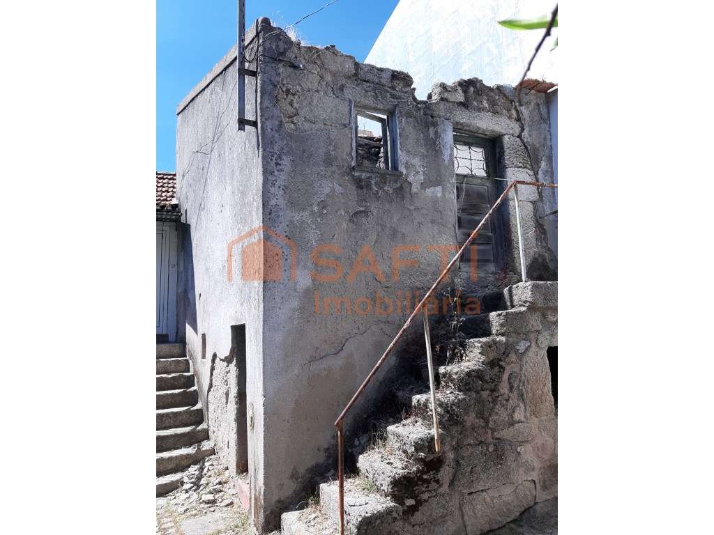 VISEU - NELAS - CASA EM PEDRA PARA RECUPERAR EM CANAS DE SENHORIM -... - Grande imagem: 5/6