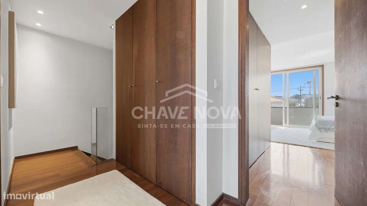 Moradia T3 COMO NOVA Canidelo a 1km da Praia - OPORTUNIDADE-25