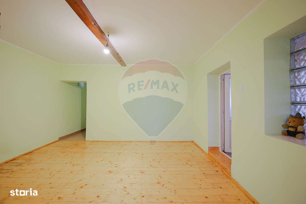 Casă cu teren de 3474 mp în Sânnicolau Român - Imagine principală: 4/16