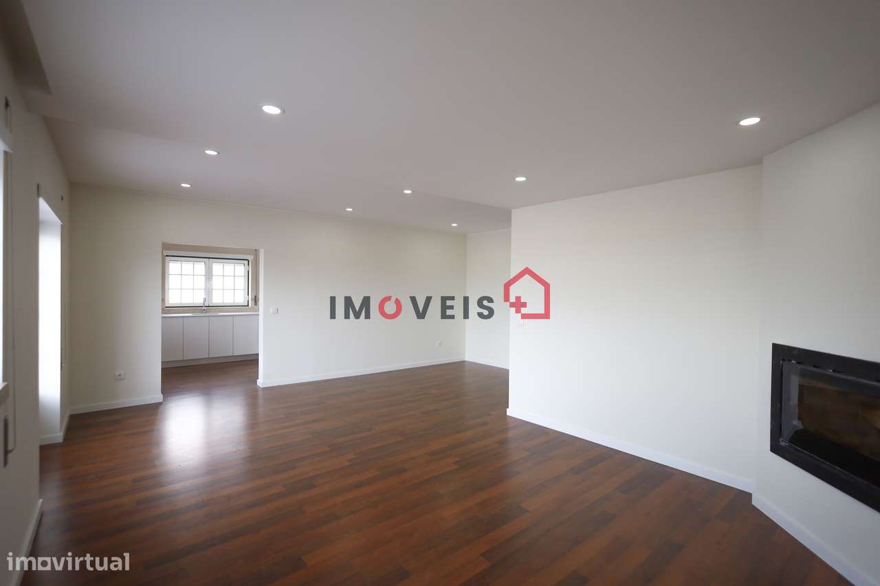 Moradia T3+1 Remodelada em Pragosa | Porto de Mós - Grande imagem: 5/27