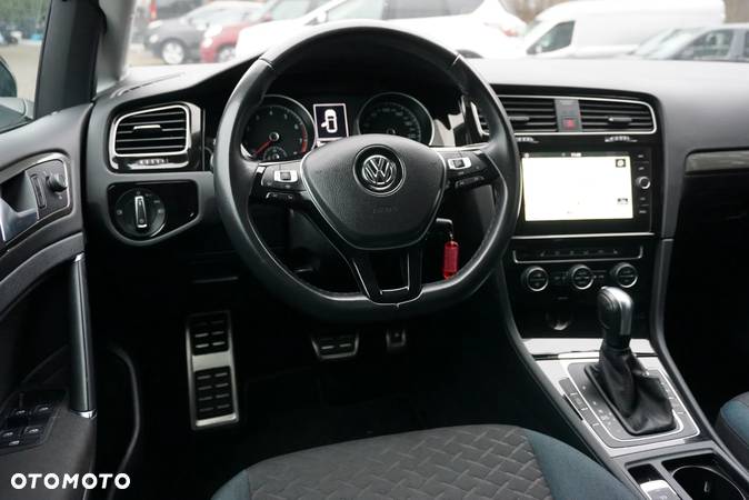 Volkswagen Golf - 12