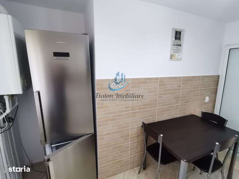 Apartament 3 camere, 2 bai, boxa, zona centrala, Piatra Neamt - Imagine principală: 3/8