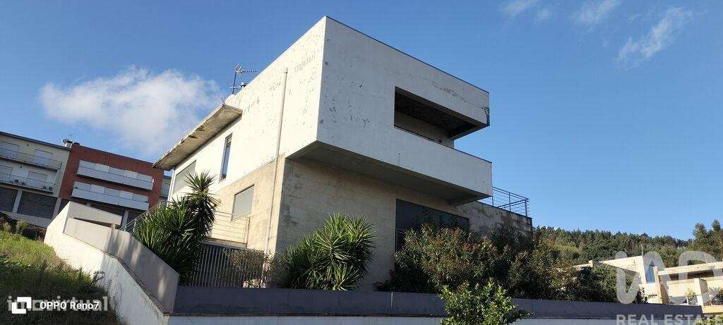 Casa / Villa T3 em Louredo - Grande imagem: 4/20