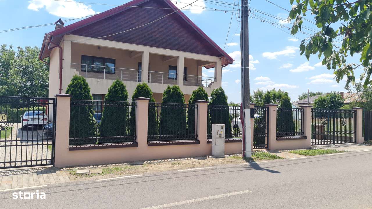 Vila impozanta in zona linistita la 15 minute de capitala! - Imagine principală: 2/20