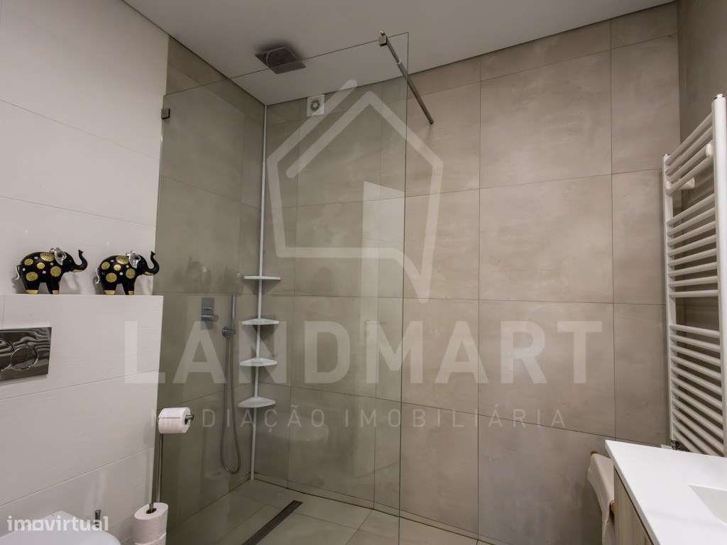Apartamento T3 Duplex, Centro de Turquel-37