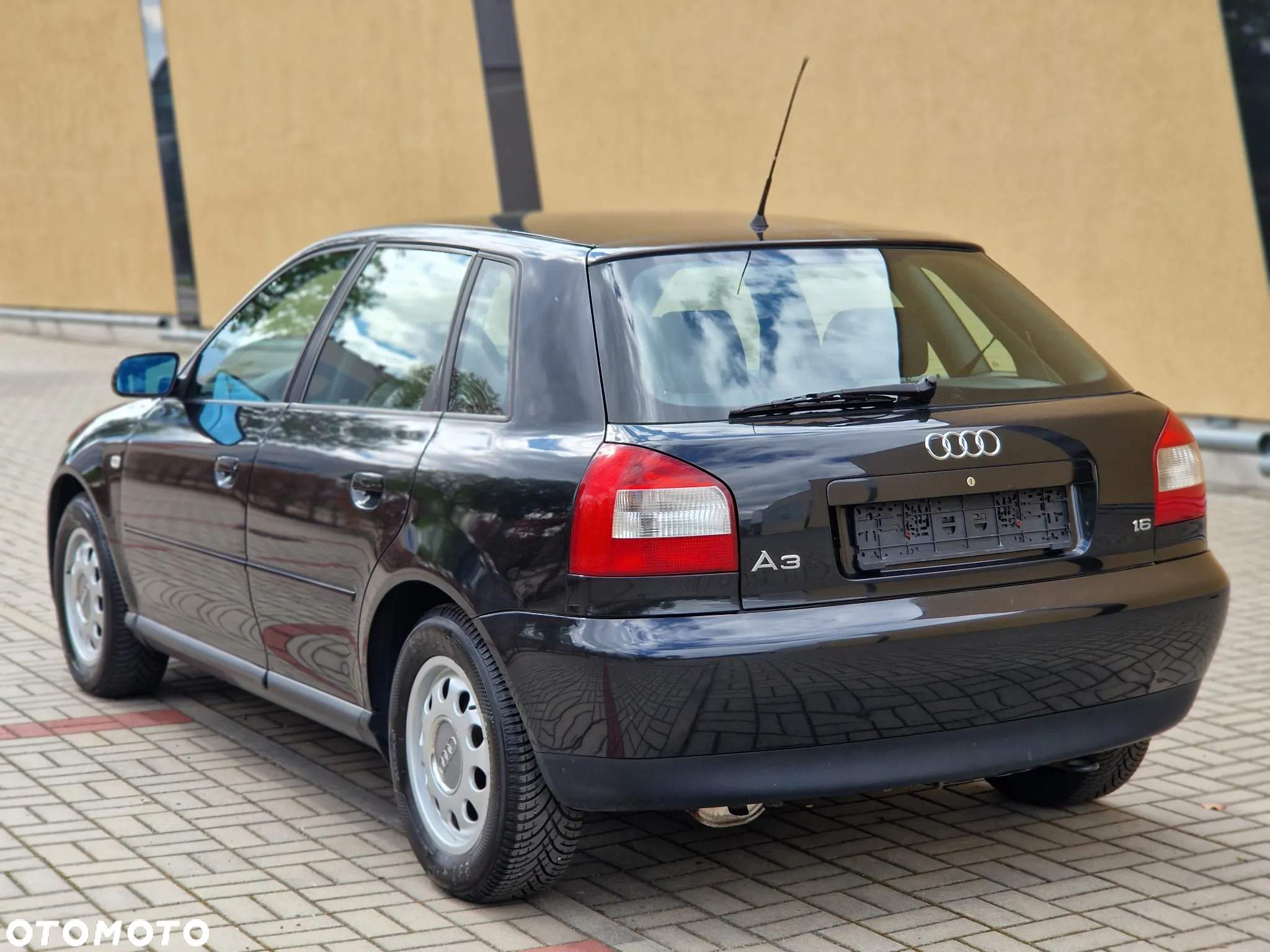 Audi A3 1.6 Attraction - 6