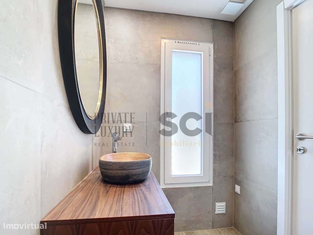 Moradia T4 na Charneca da Caparica | Piscina e Garagem-18