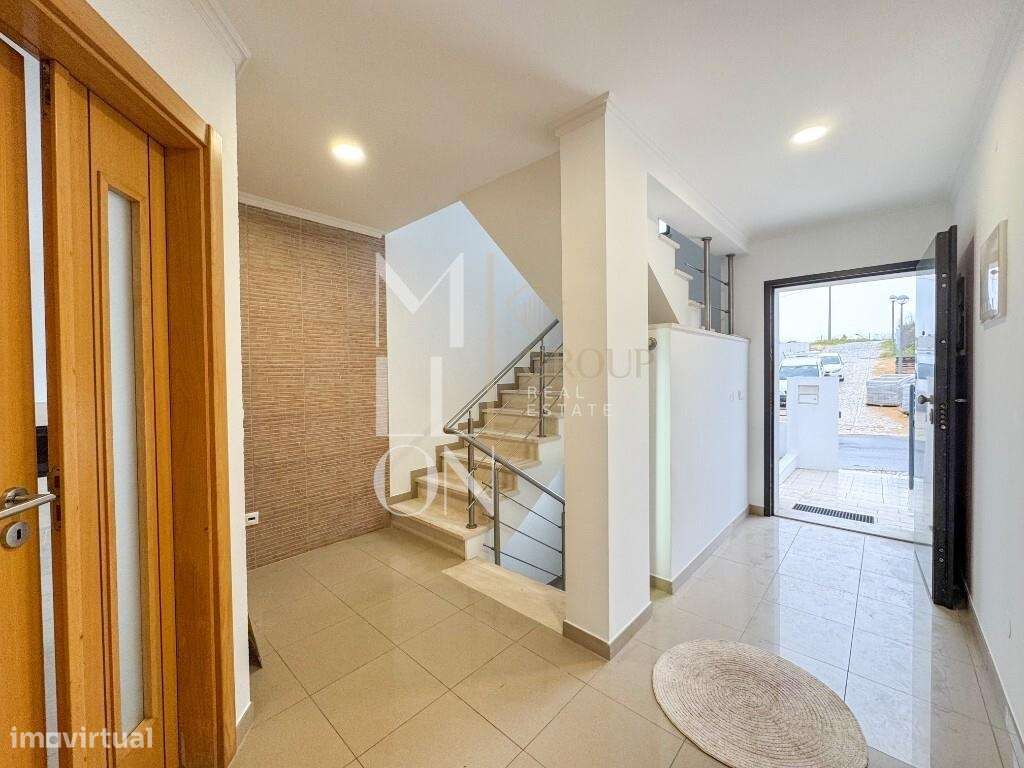 MORADIA T5 RENOVADA | GARAGEM 100 m2 | PRONTA A HABITAR – FEIJÓ-12