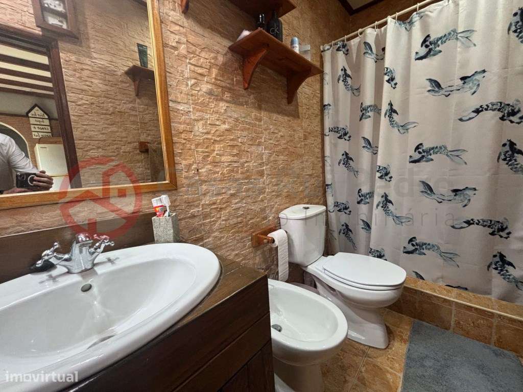 Moradia com dois apartamentos independentes no Laranjeiro, Almada-33