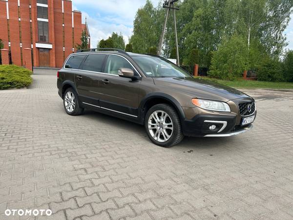 Volvo XC 70 D5 AWD Summum - 2