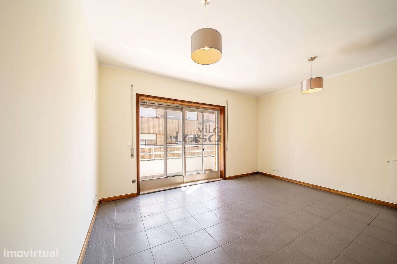 T2 em Seixezelo V.N. de Gaia. com lugar de garagem e arrumos.-10