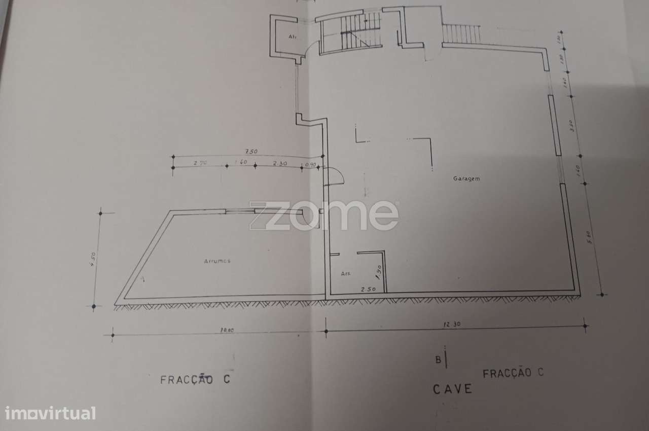 Moradia com 3 frações independentes habitacionais-28