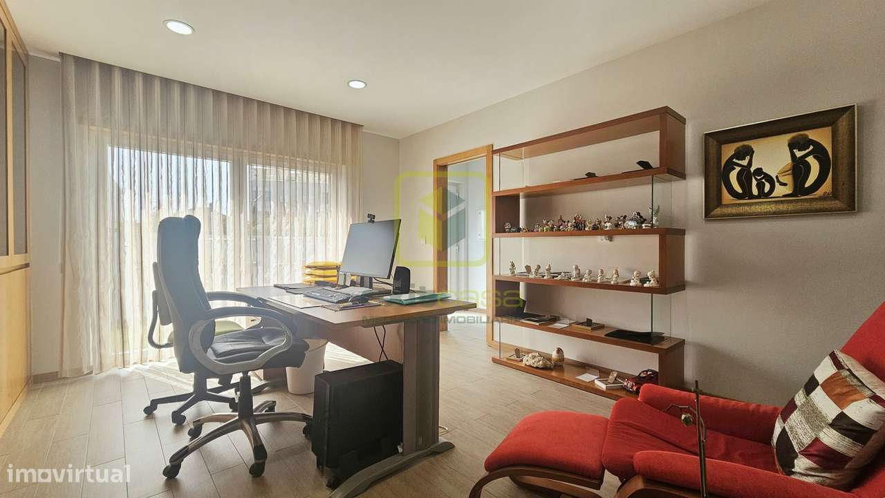 Moradia de Luxo a 5 Minutos da Praia da Barra-13