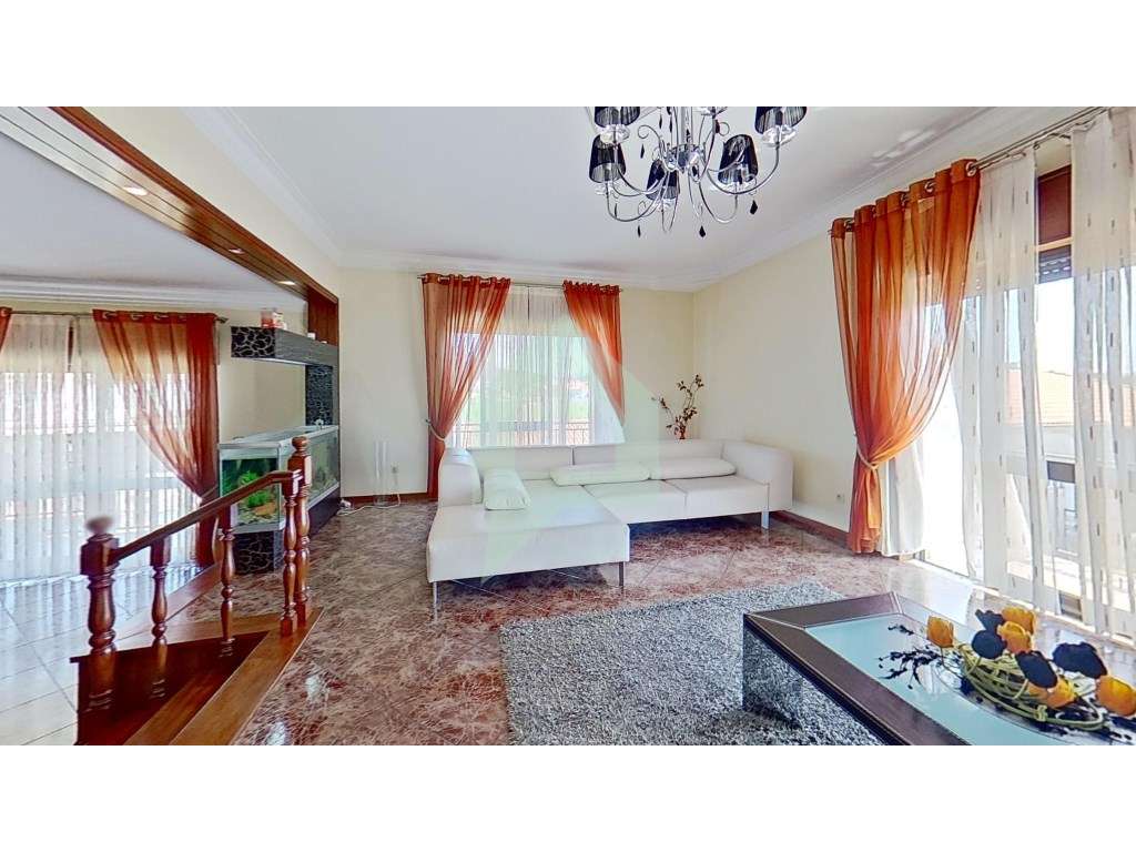 Moradia individual V4 em Galegos S. Martinho, Barcelos - Grande imagem: 4/28