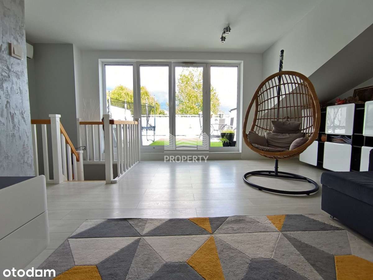 Teren ogrodzony,dwa m.postojowe,dwupoziomowe-1