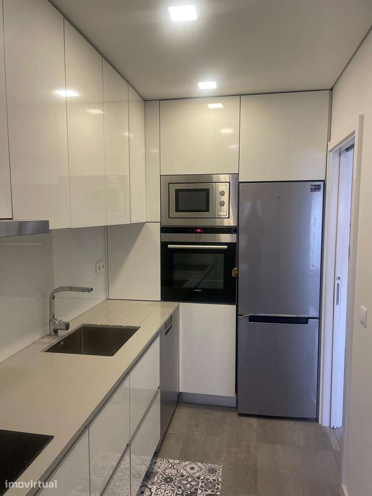 T2 centro do Porto totalmente renovado e equipado - Grande imagem: 5/9